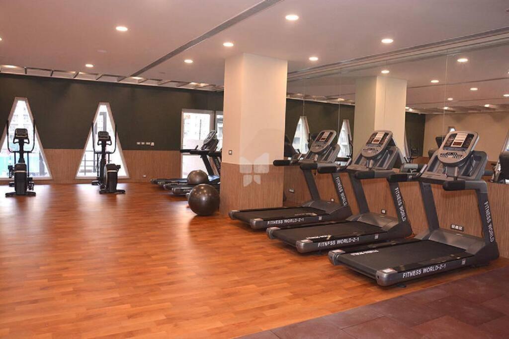 Top Luxury & Couple Friendly Stay Gp By Taj Suites & Studios #New Year Party & Stay Нойда Экстерьер фото