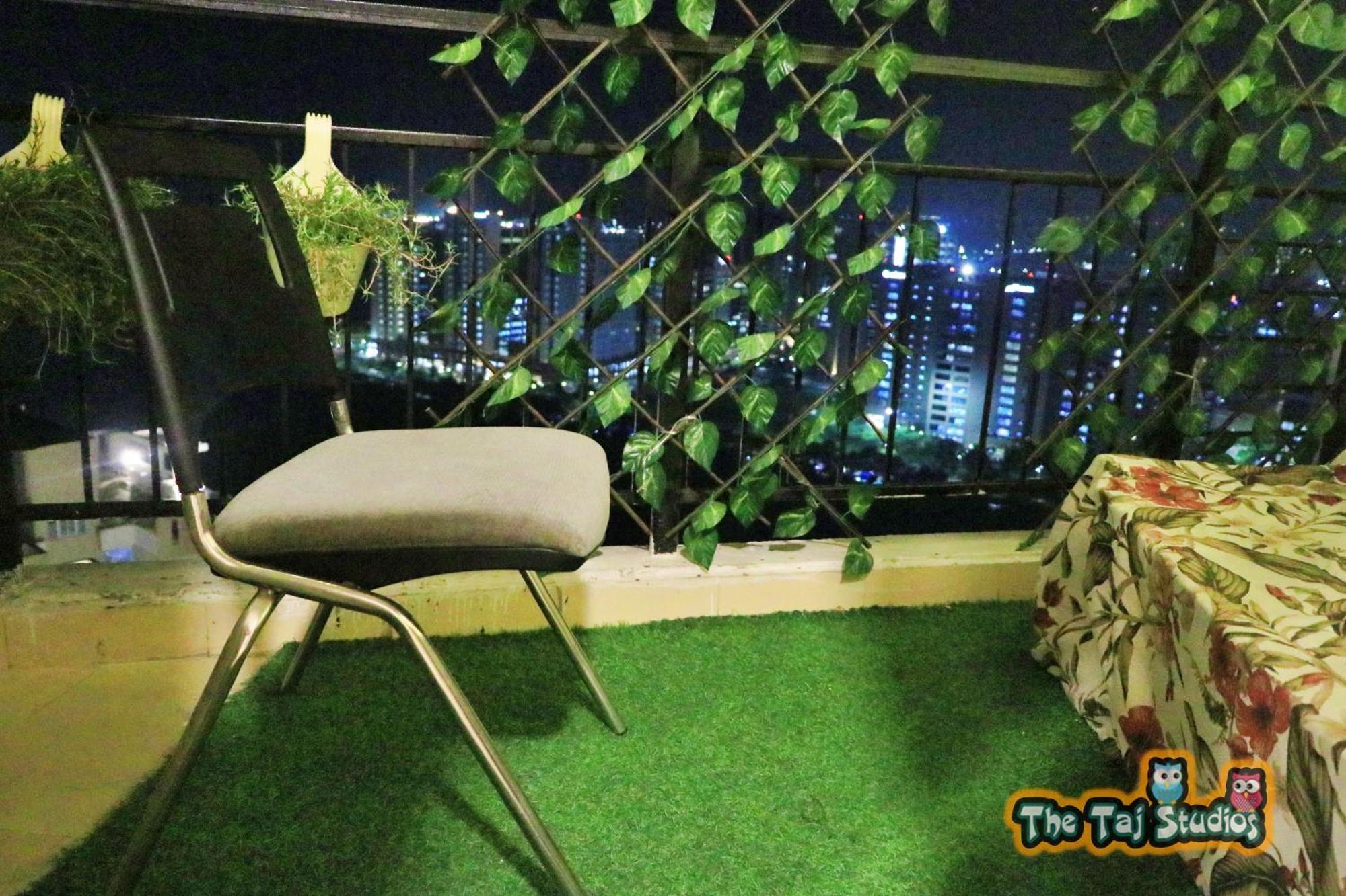 Top Luxury & Couple Friendly Stay Gp By Taj Suites & Studios #New Year Party & Stay Нойда Экстерьер фото